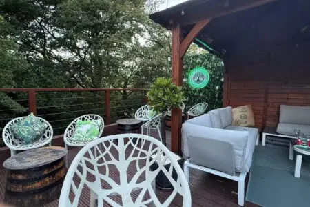 e0e4f206 2314 41a1 a80e 920244992aaa